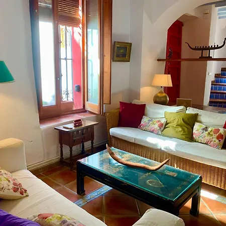Holiday home Casa Regina Casco Antiguo By Delucaco