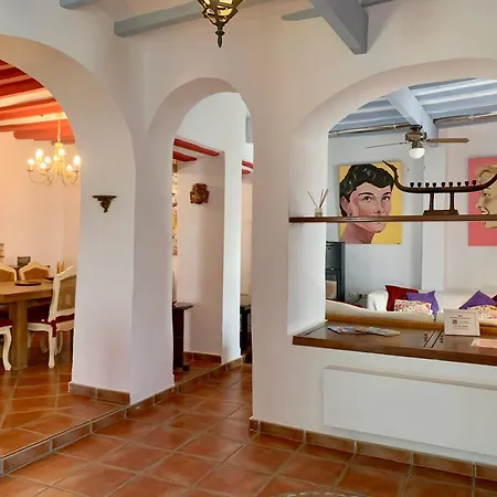 Holiday home Casa Regina Casco Antiguo By Delucaco *